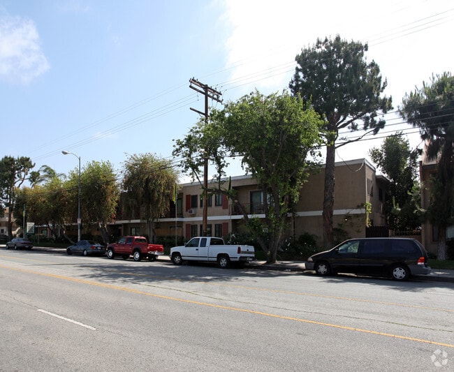 Building Photo - Executive House Apartments