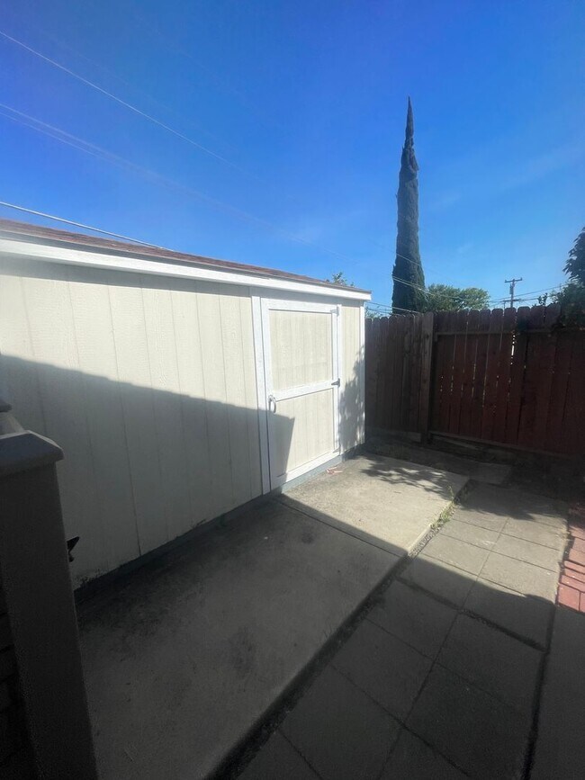 Photo - NICE OLDER HOME IN ESTABLISHED AREA