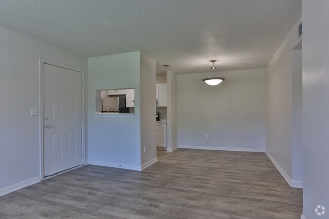 Poplar Place Apartments
