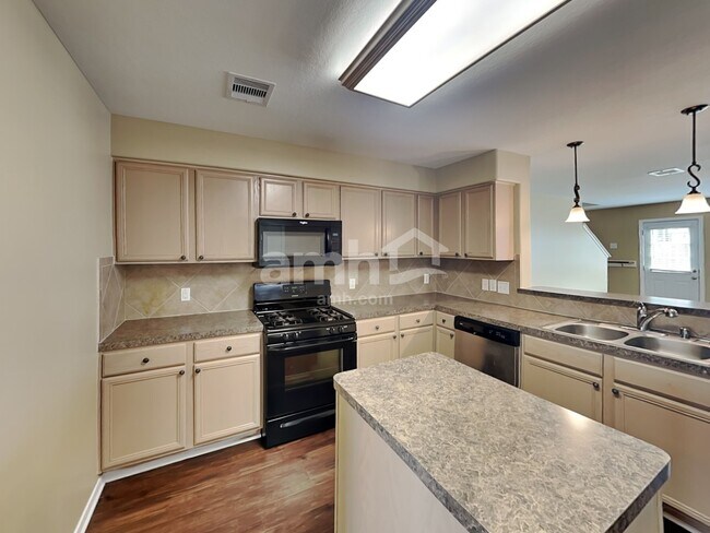 Photo - 16727 Foursquare Dr