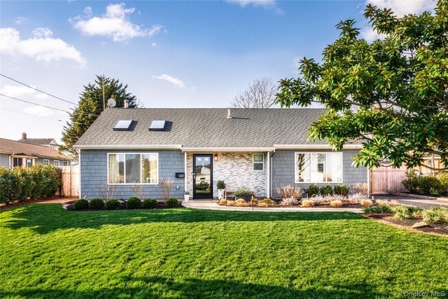 Building Photo - 30 River Rd