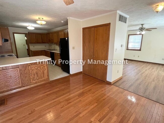 Photo - 1419 W Pike St