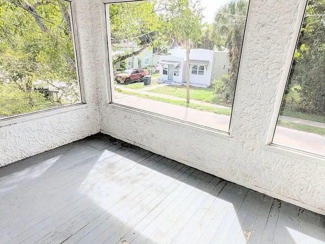 Photo - 635 Tanglewood St Unit 4