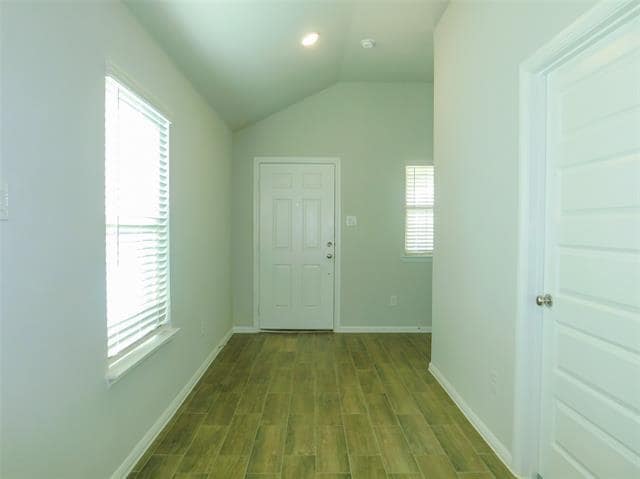 Photo - 14017 Earlham St