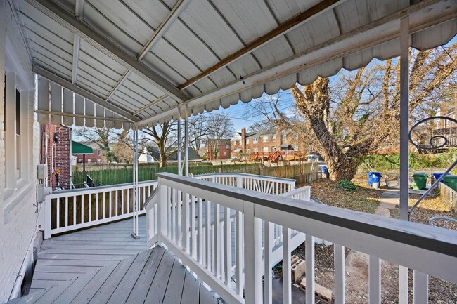 Photo - 5716 Leith Walk