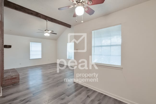 Photo - $1,599! 2Bed/2Bath duplex in Arlington! Sa...