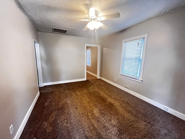 Photo - A Nice 2 Bedroom Home Near Church Hills Downs