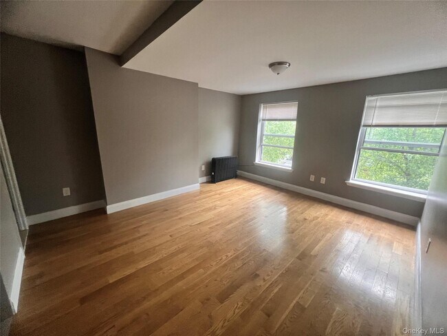 Photo - 2 Morris Ave Unidad 302