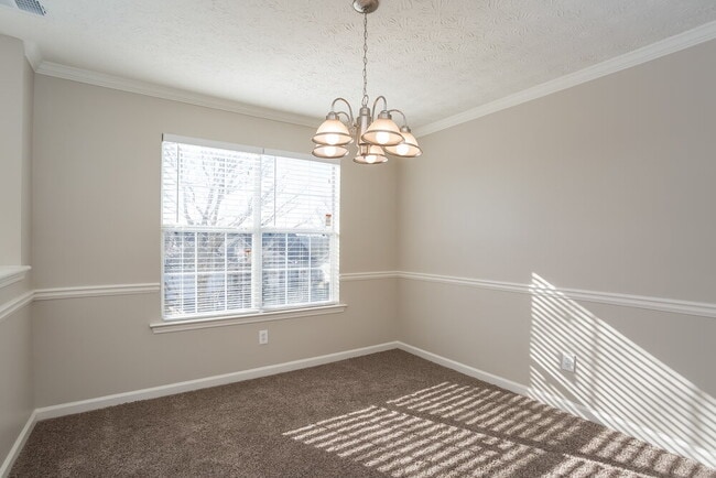 Photo - 430 Summer Hill Cir