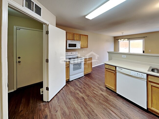 Photo - 1131 White Stone Way