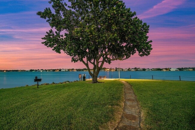 Photo - 107 Yacht Club Way Unit 308