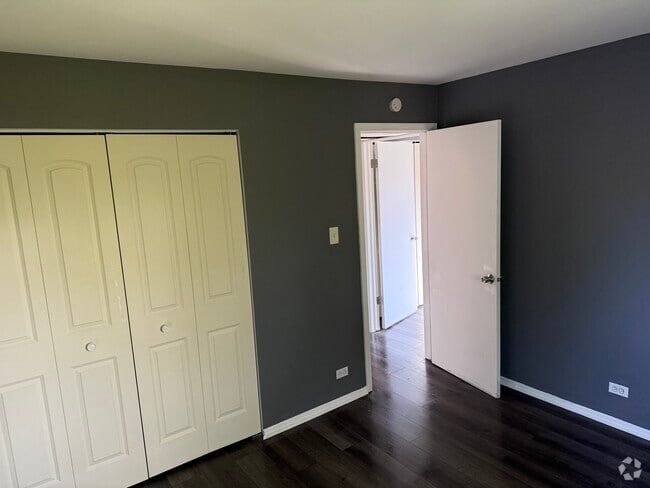Building Photo - 17701 Park Blvd Unit 201 Rental