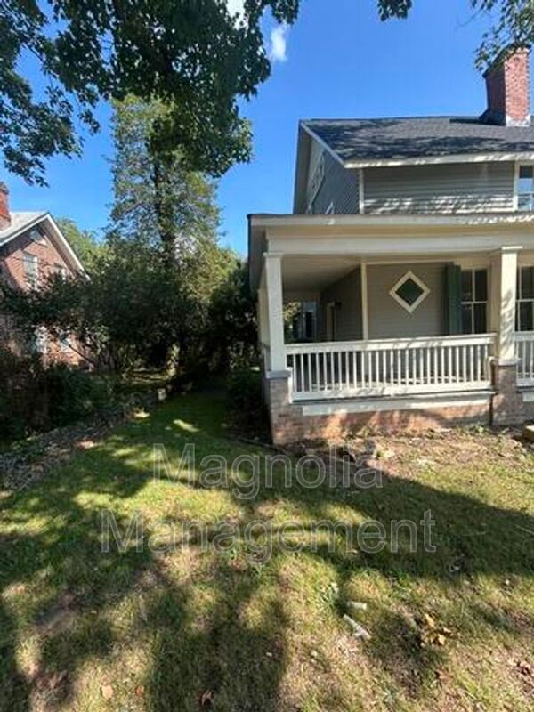 228 Bragg St
