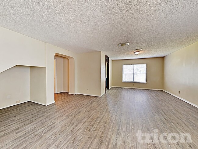 Photo - 8015 Chestnut Barr Dr