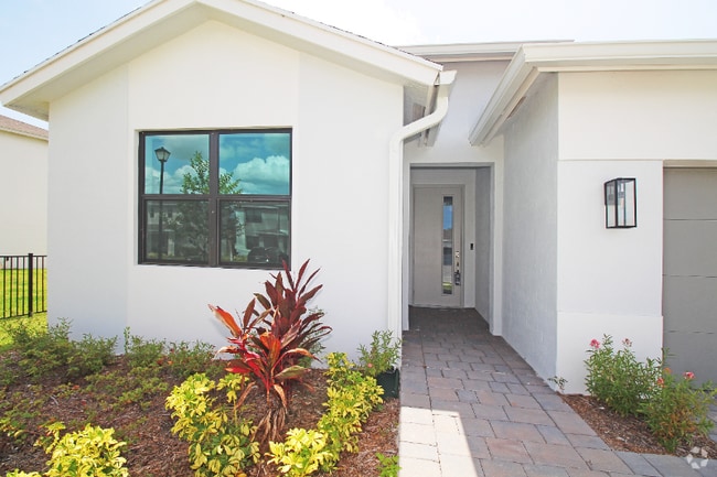 Building Photo - 5729 SE Sky Blue Cir Rental