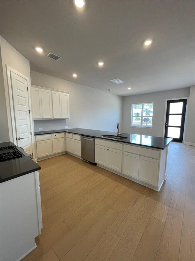 Photo - 4701 Wally Ave Townhome