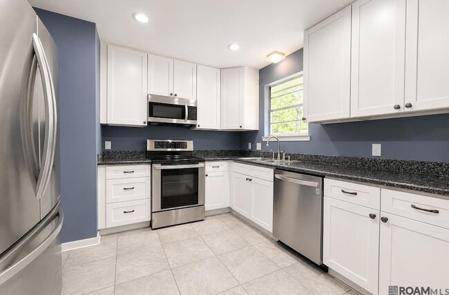 536 Fountainbleau Dr