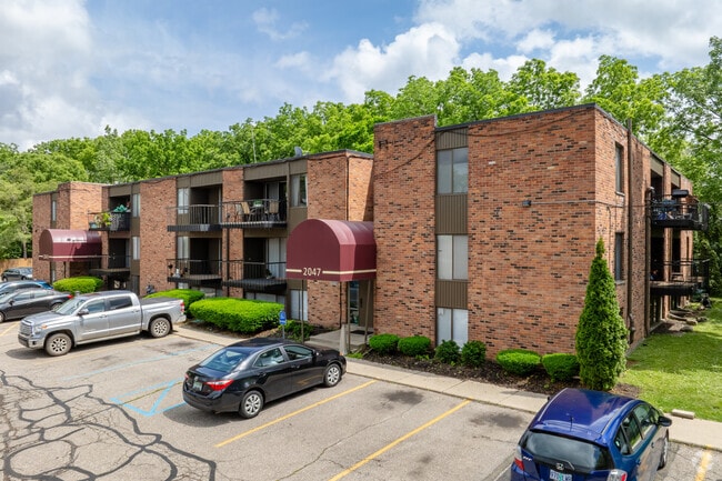 Jackson West Apartments