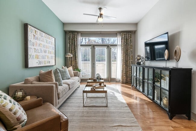 Photo - Hawthorne at Friendly