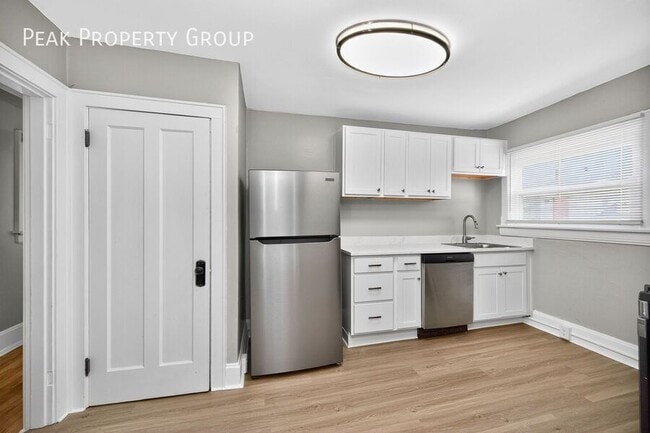 Photo - 1772 Williams Ave Unidad 10