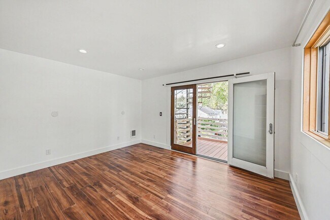 9451 36th Ave SW Unit ADU