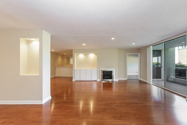 Living Room - 723 Palisades Beach Rd Unit #216