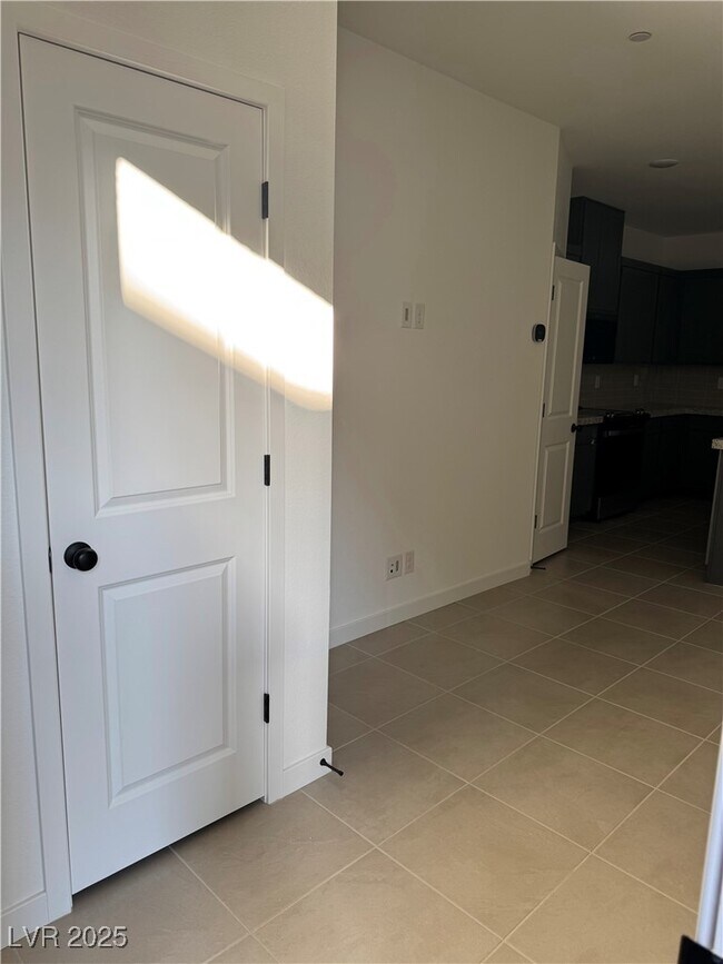 Photo - 197 Wewatta Ave