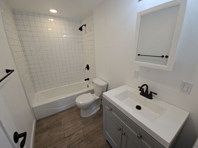 Photo - 1350 Hallen Dr Unit 1350 Hallen Dr. #5