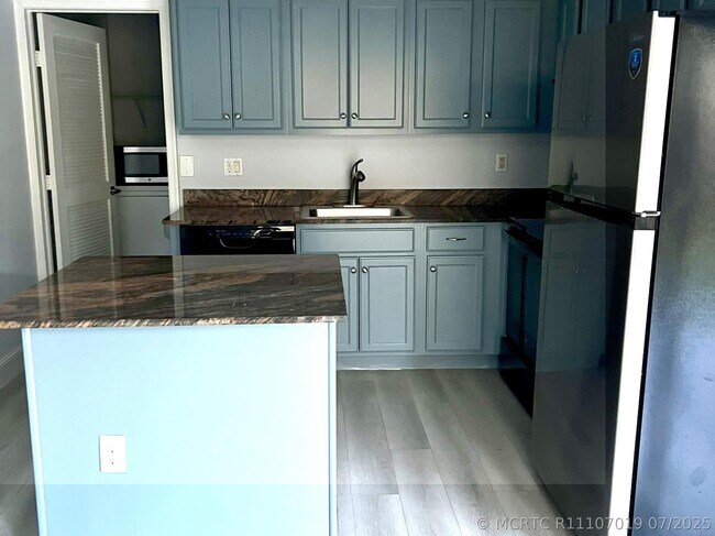Photo - 512 SW 1st St