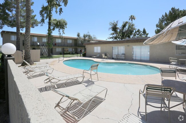 Royal Palms Apartments For Rent in Glendale, AZ