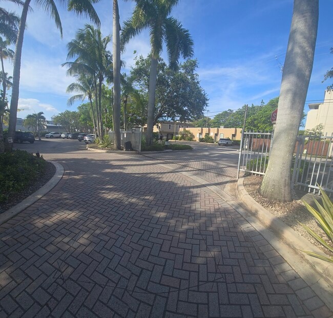 Photo - 8950 SW 69th Ct Unit Victor
