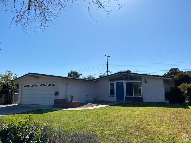 Building Photo - Charming Ranch Style 3-bed/2-bath House in...