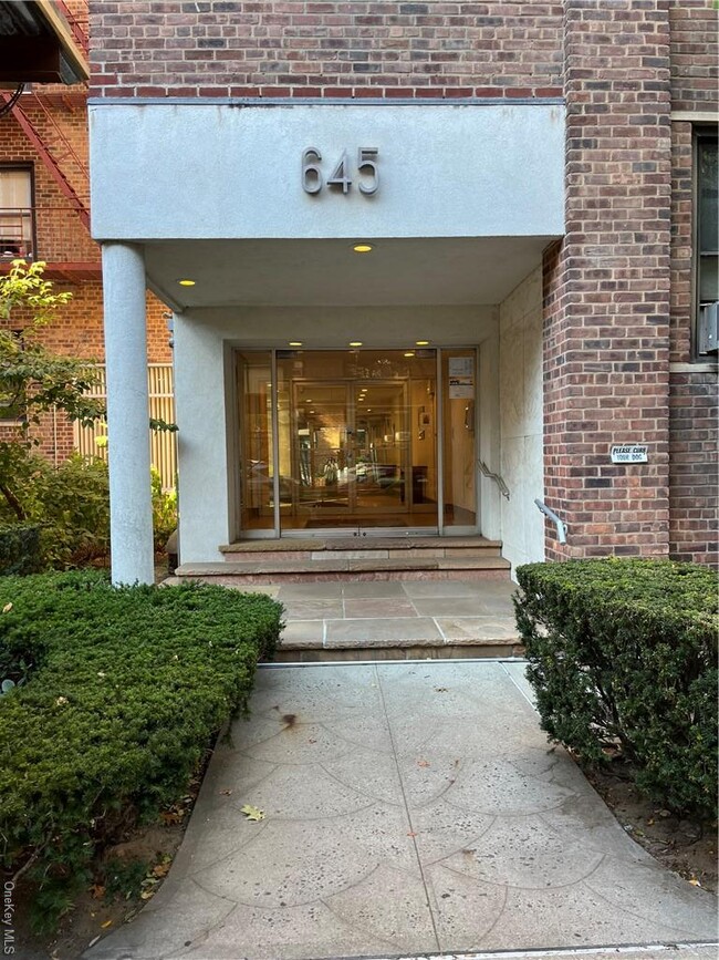 Photo - 645 W 239th St Condo Unit 6A