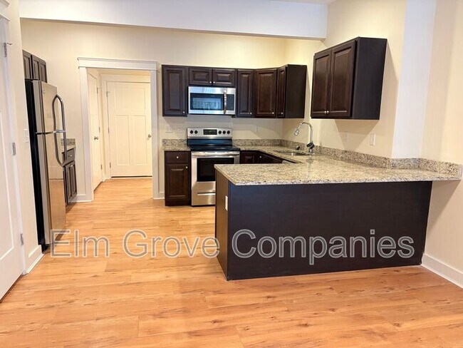 Photo - 63 Monroe Dr