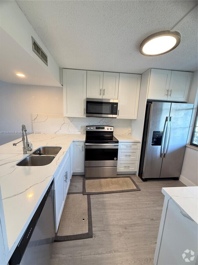 Building Photo - 1508 Whitehall Dr Unit 403 Rental