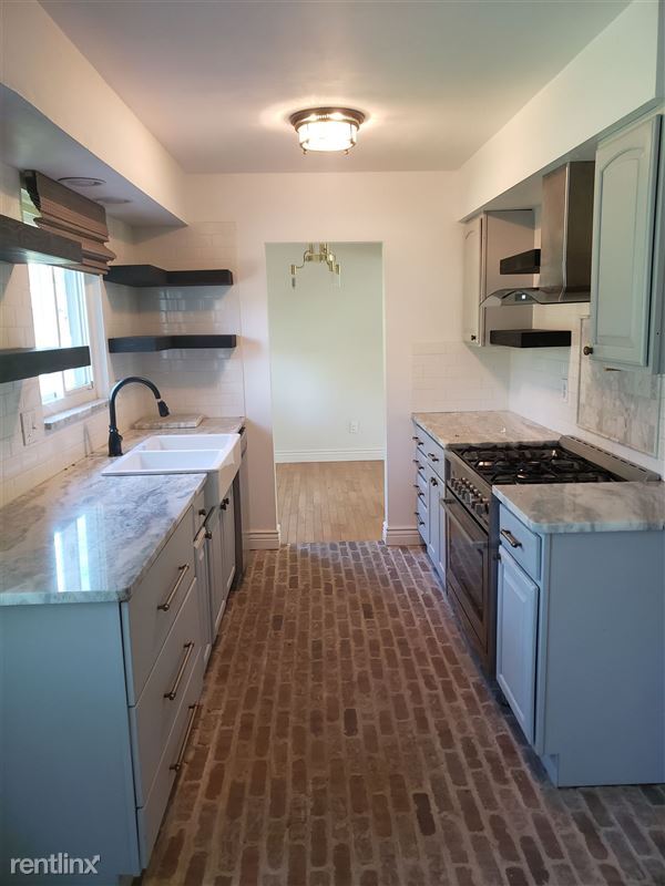 Photo - 2884 Hawks Ave