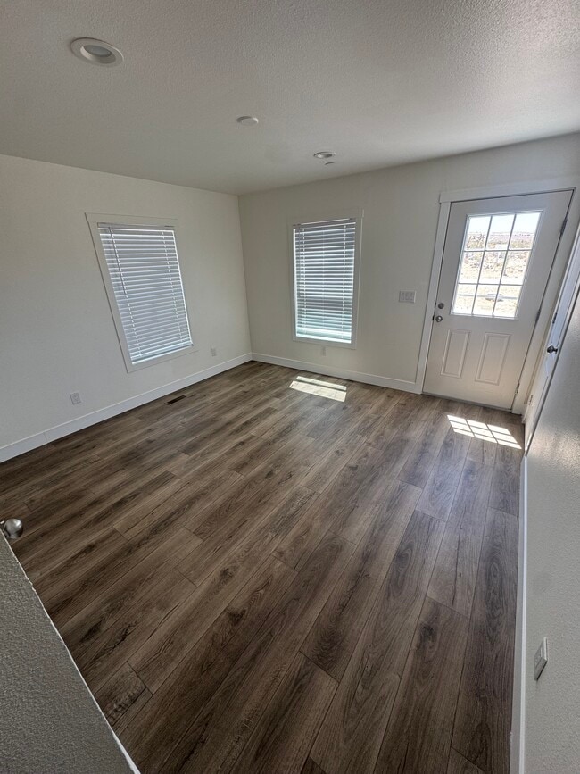 Photo - 9175 Alamo Ave