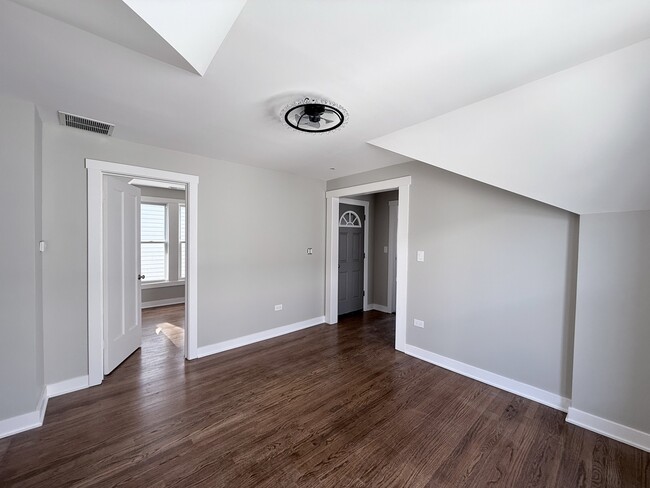 Photo - 315 W 111th St Unit 2