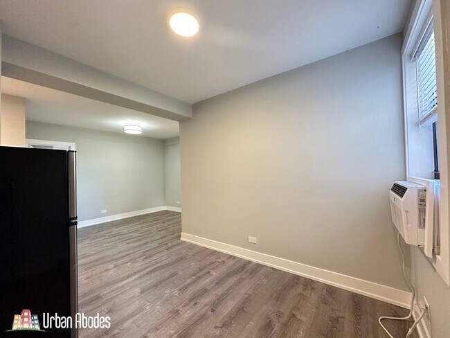 Photo - 535 W Belmont Ave Unidad A06C