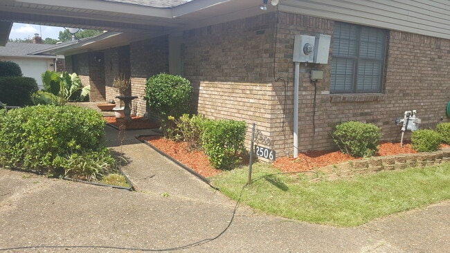 Photo - 2506 Sheffield Dr