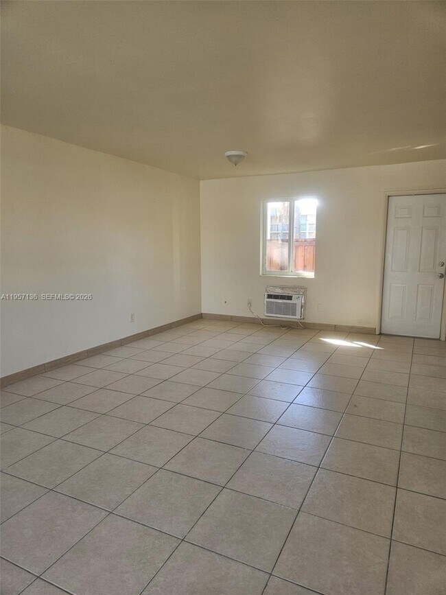 Photo - 2230 Madison St Unit 01