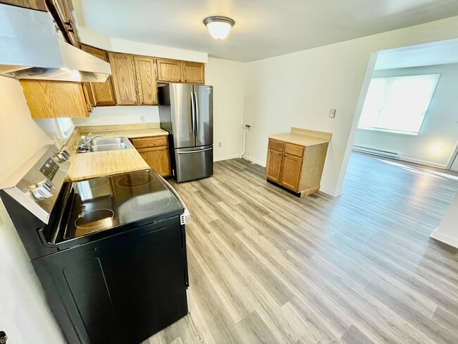 Photo - 25 Camelot Ct