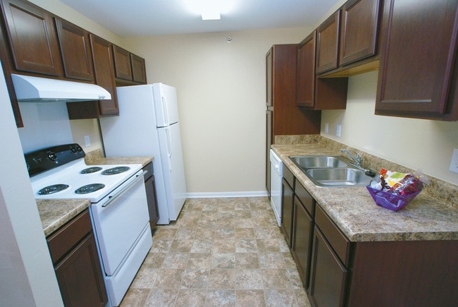 Photo - Skyline Village Apartments