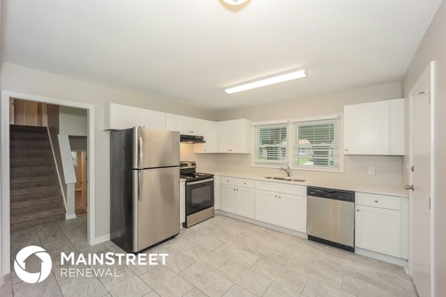 Photo - 2595 Foxlair Trail