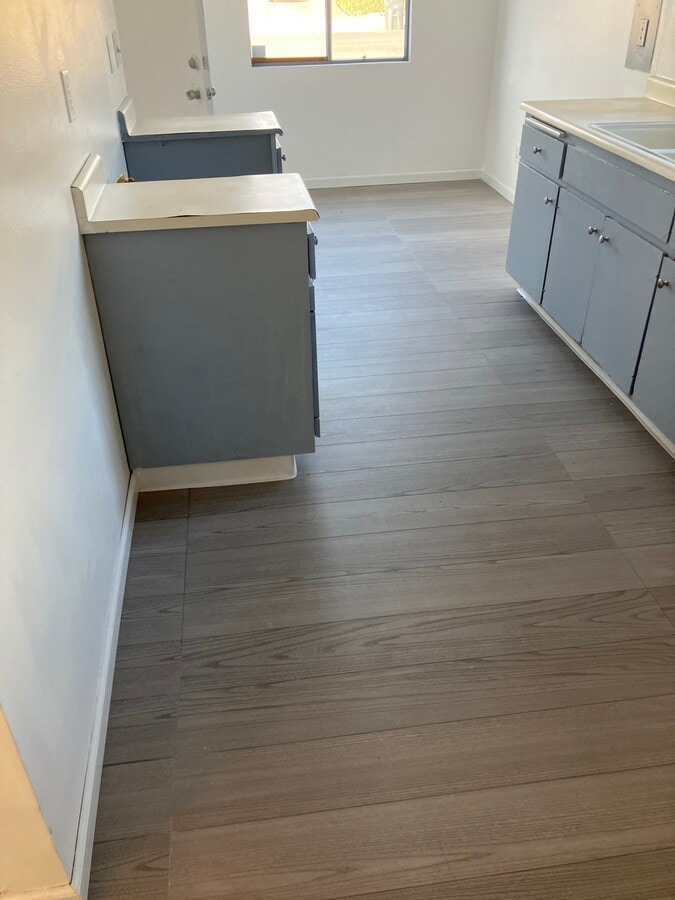 Photo - 2285 W Oakland Ave