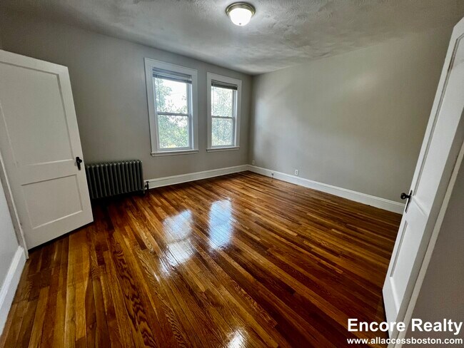 Photo - 169 Campbell Ave Unit 3