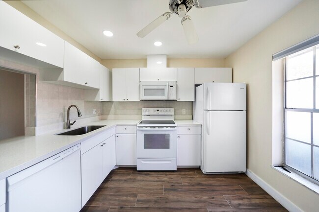 Photo - 270 Cape Cod Cir Condo Unit B