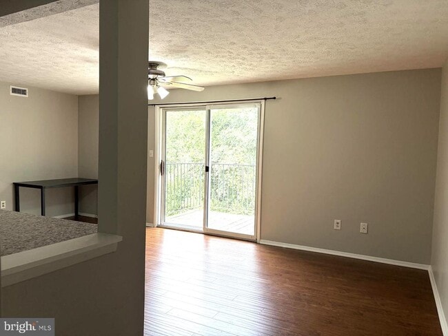 Photo - 3503 Wedgewood Ct Unit M