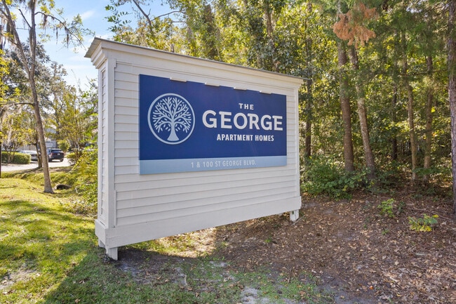 Building Photo - The George