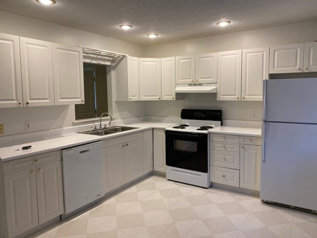 Photo - 209 B Ave E Apartments Unit 1